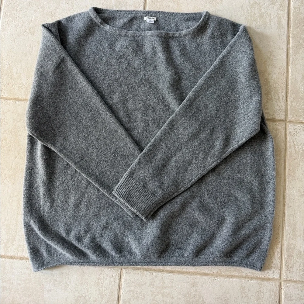 Urban Outfitters Kimchi Blue NWOT Grey Sweater - size large - Picture 1 of 5